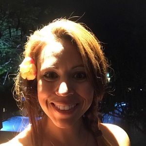 Meet your Posher, Nicole